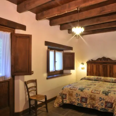 Del Cimone مزرعة للإقامة *