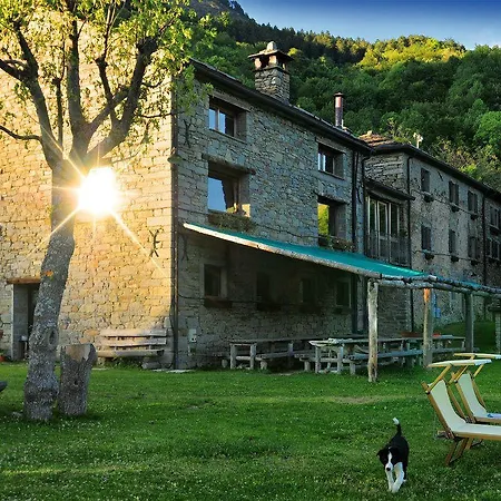 Del Cimone مزرعة للإقامة