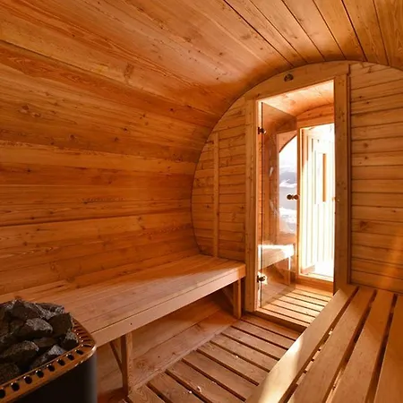 Del Cimone مزرعة للإقامة